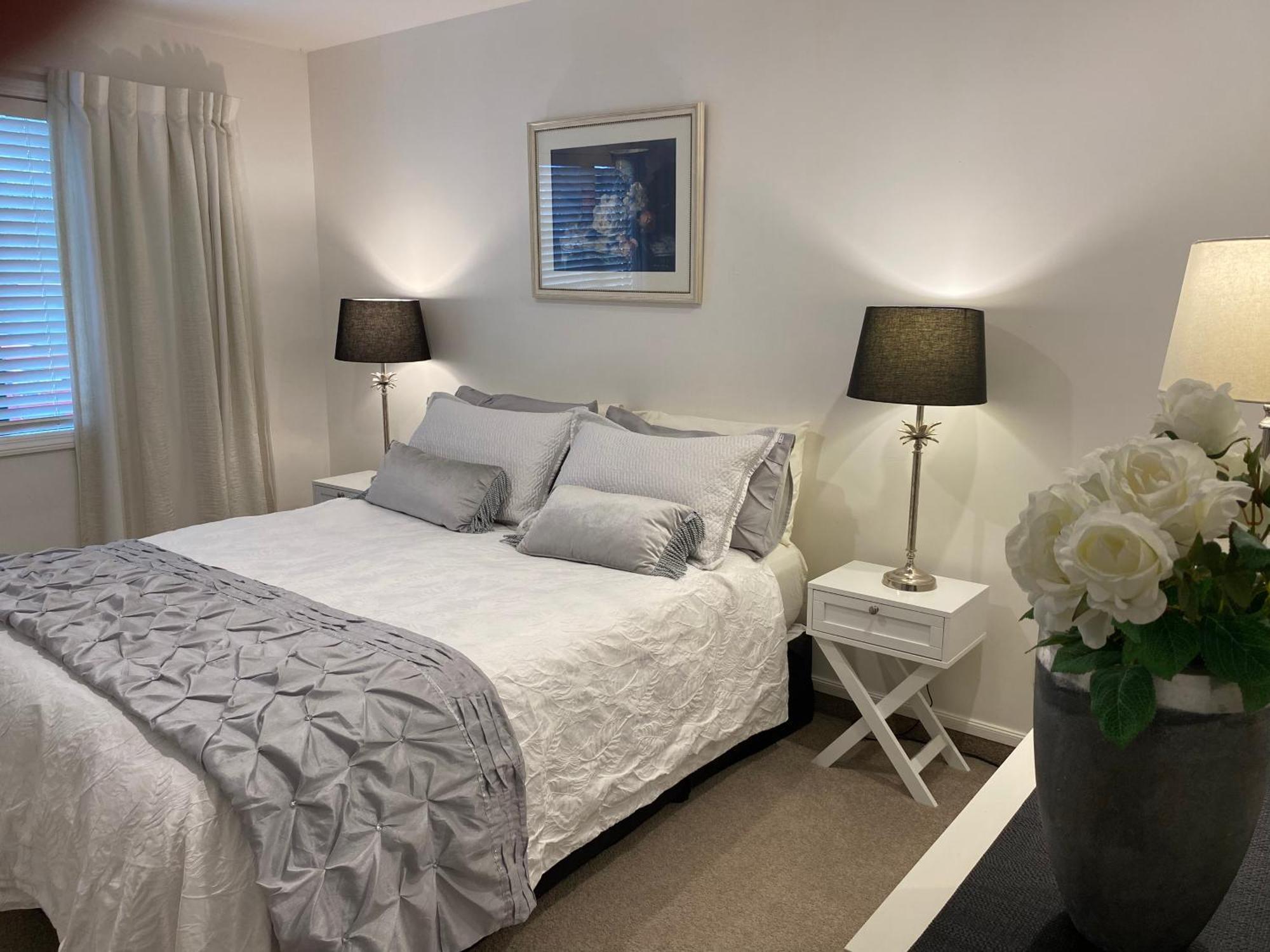 Maison Blue - Chic Garden Apartment Нейпиър Екстериор снимка